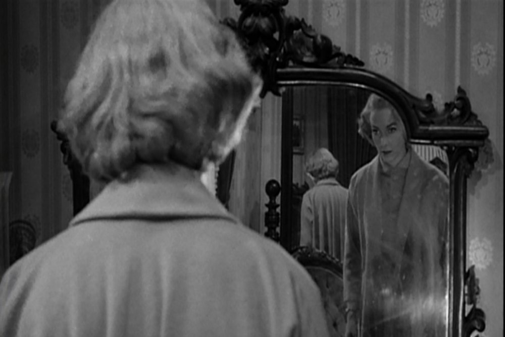 3. Psycho, Lila in mirror